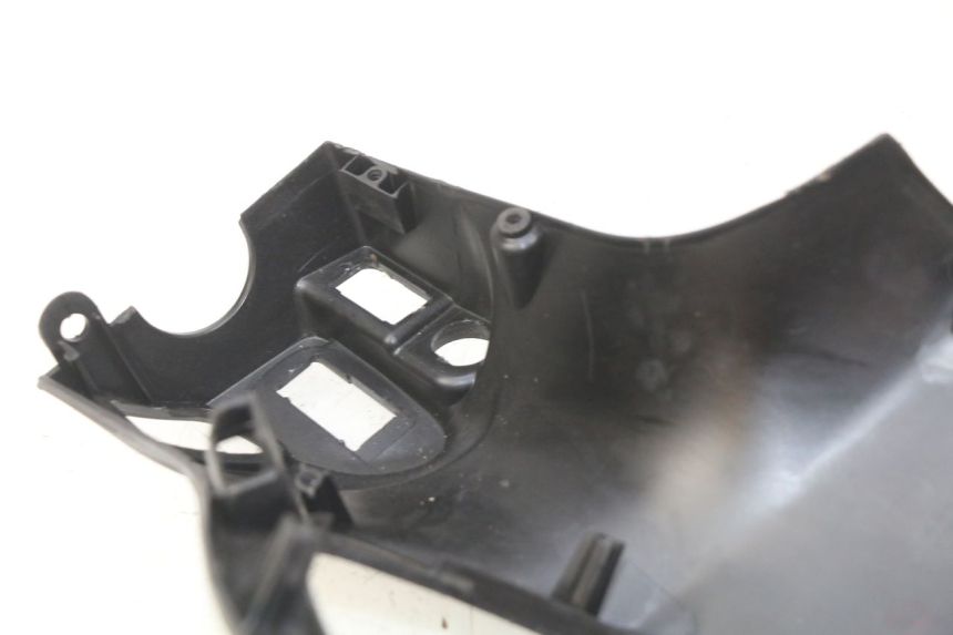 photo de OSŁONA TYLNEJ KIEROWNICY PIAGGIO LIBERTY IGET 4T 50 (2015 - 2020) - Zoom stanu zużycia