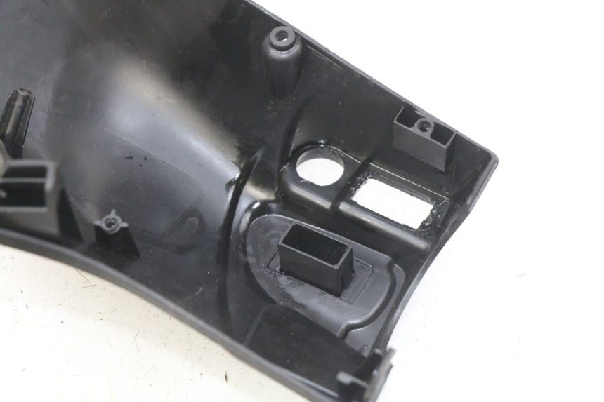 photo de OSŁONA TYLNEJ KIEROWNICY PIAGGIO LIBERTY IGET 4T 50 (2015 - 2020) - Inny kąt widzenia