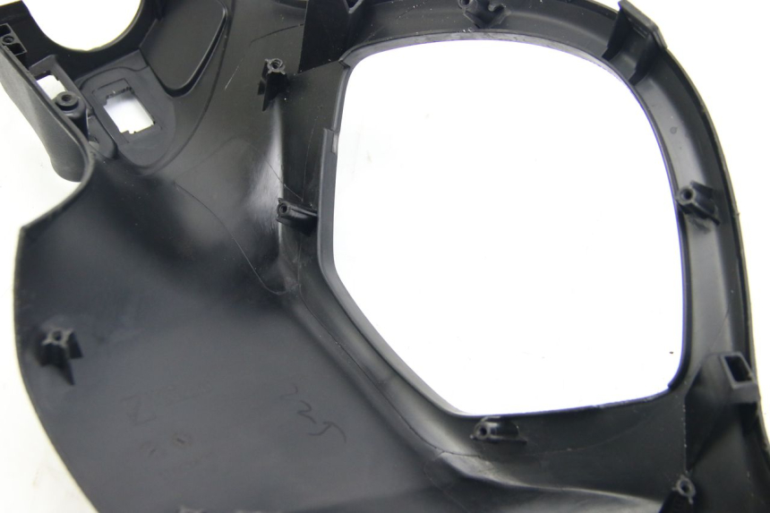 photo de OSŁONA TYLNEJ KIEROWNICY PIAGGIO LIBERTY IGET 4T 50 (2015 - 2020) - Oznaczenia i referencje