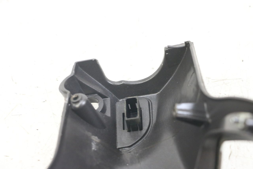 photo de OSŁONA TYLNEJ KIEROWNICY PIAGGIO LIBERTY 125 (2009 - 2013) - Szczegół części