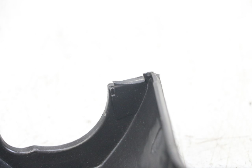 photo de OSŁONA TYLNEJ KIEROWNICY PIAGGIO LIBERTY 125 (2009 - 2013) - Zoom stanu zużycia