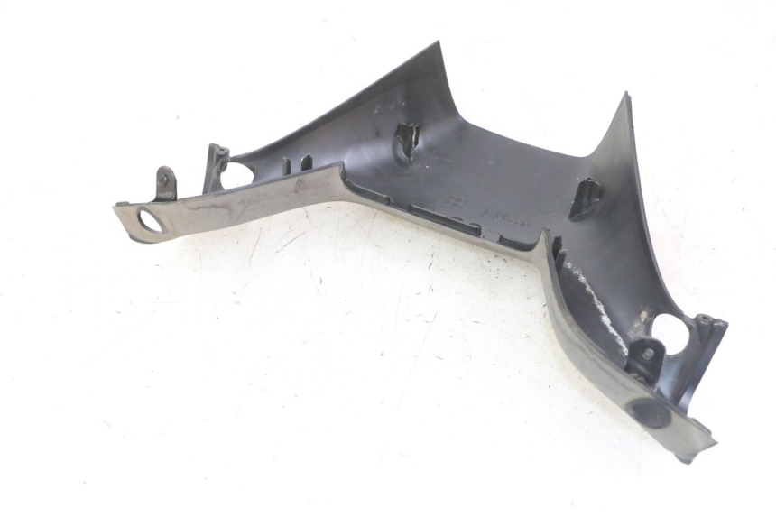 photo de OSŁONA TYLNEJ KIEROWNICY PIAGGIO MP3 LT 300 (2010 - 2016) - Inny kąt widzenia