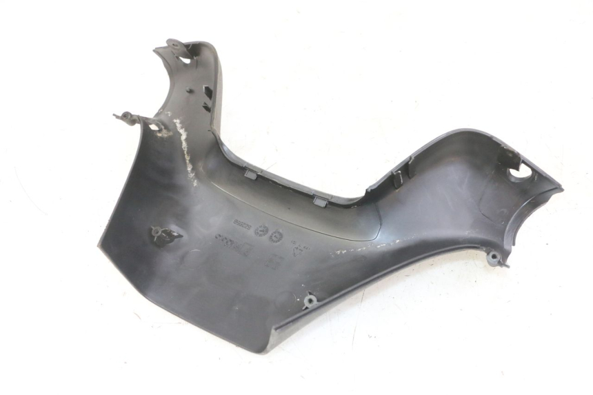 photo de OSŁONA TYLNEJ KIEROWNICY PIAGGIO MP3 LT 300 (2010 - 2016) - Widok ogólny