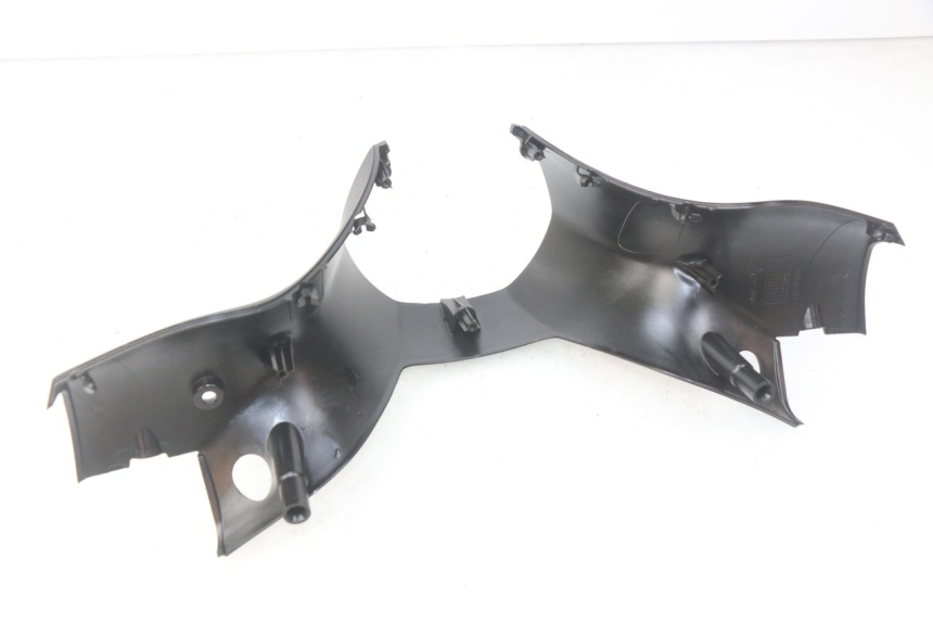 photo de OSŁONA KIEROWNICY TYLNA PIAGGIO MP3 500 (2014 - 2017) - Punkty mocowania