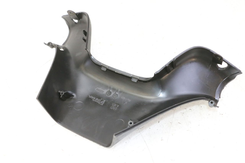 photo de OSŁONA TYLNEJ KIEROWNICY PIAGGIO MP3 125 (2006 - 2014) - Widok ogólny