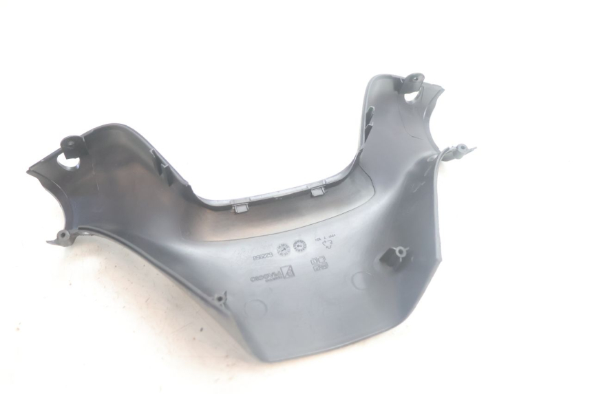 photo de OSŁONA TYLNEJ KIEROWNICY PIAGGIO MP3 500 (2011 - 2015) - Inny kąt widzenia