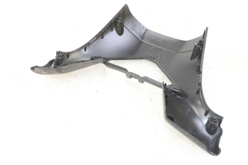 photo de OSŁONA TYLNEJ KIEROWNICY GILERA NEXUS 125 (2009 - 2013) - Stan powierzchni