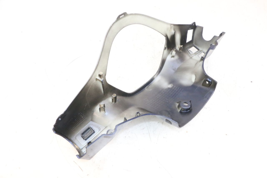 photo de OSŁONA TYLNEJ KIEROWNICY JM MOTORS OLDIES GT 4T 50 (2018 - 2025) - Szczegóły charakterystyczne