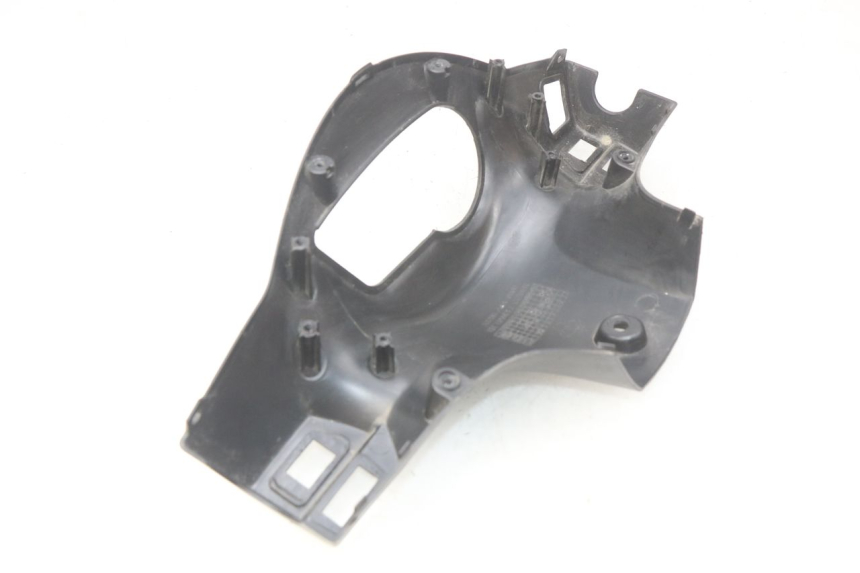 photo de OSŁONA TYLNEJ KIEROWNICY SYM ORBIT 2 2T 50 (2008 - 2018) - Szczegół części