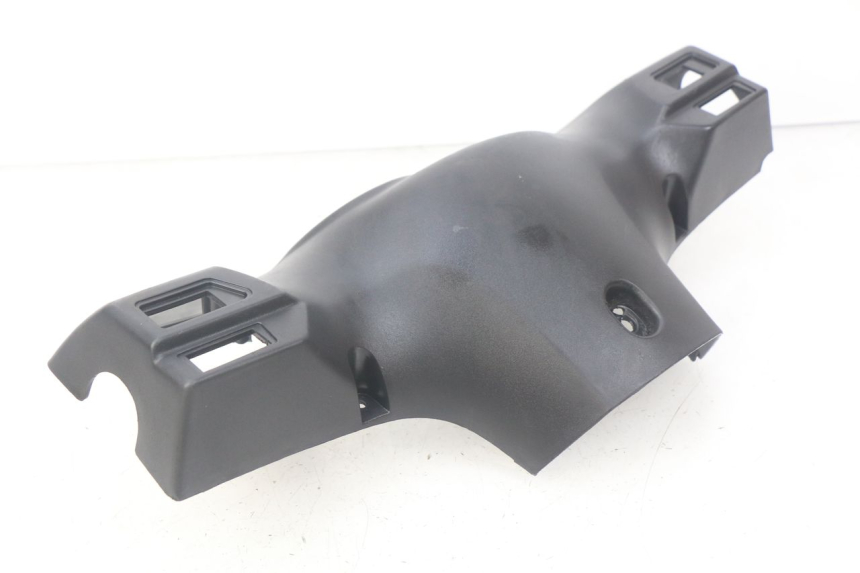 photo de OSŁONA TYLNEJ KIEROWNICY SYM ORBIT 2 4T 50 (2008 - 2017) - Zbliżenie techniczne