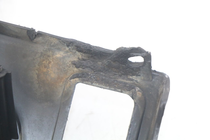 photo de OSŁONA KIEROWNICY TYLNA SYM ORBIT 2 4T 50 (2018 - 2022) - Inny kąt widzenia