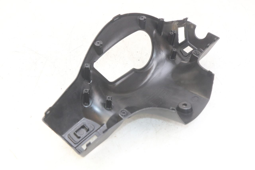 photo de OSŁONA KIEROWNICY TYLNA SYM ORBIT 2 4T 50 (2018 - 2022) - Stan powierzchni