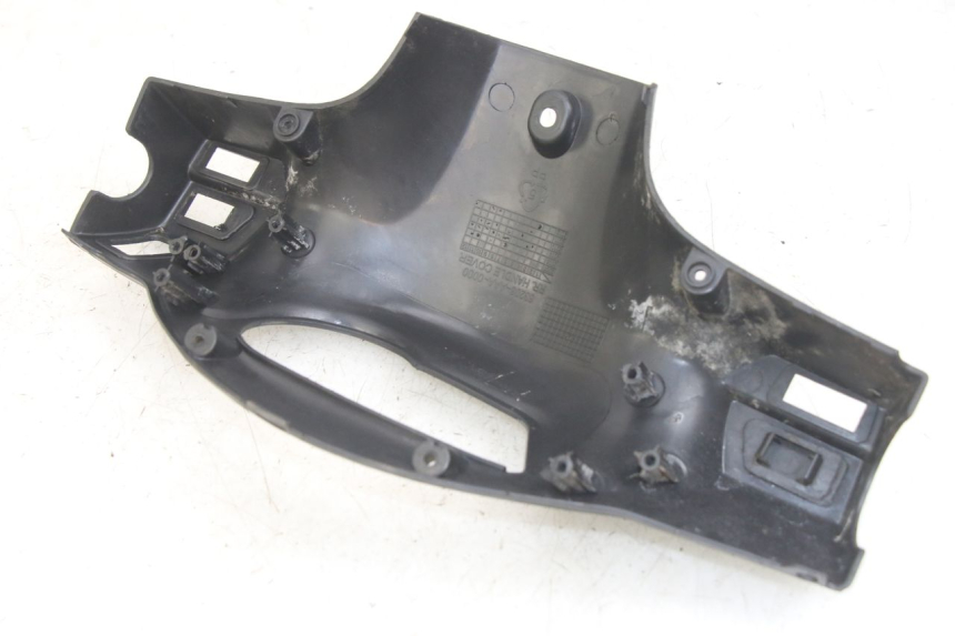 photo de OSŁONA KIEROWNICY TYLNA SYM ORBIT 2 4T 50 (2018 - 2022) - Szczegół części