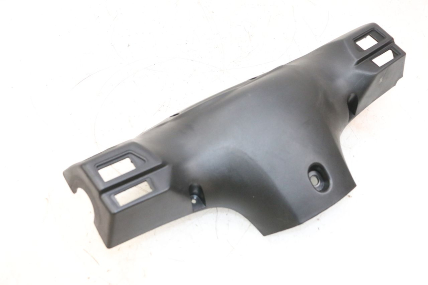 photo de OSŁONA TYLNEJ KIEROWNICY SYM ORBIT 2 50 (2008 - 2014) - Szczegół części