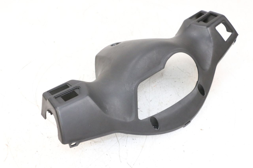 photo de OSŁONA TYLNEJ KIEROWNICY SYM ORBIT 2 50 (2008 - 2014) - Inny kąt widzenia