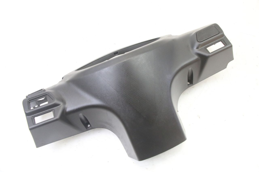 photo de OSŁONA TYLNEJ KIEROWNICY SYM ORBIT III 3 4T 50 (2021 - 2025) - Szczegół części