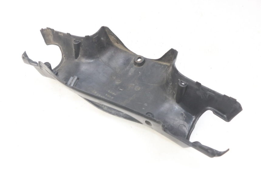 photo de OSŁONA KIEROWNICY TYLNA KYMCO PEOPLE 250 (2004 - 2008) - Inny kąt widzenia