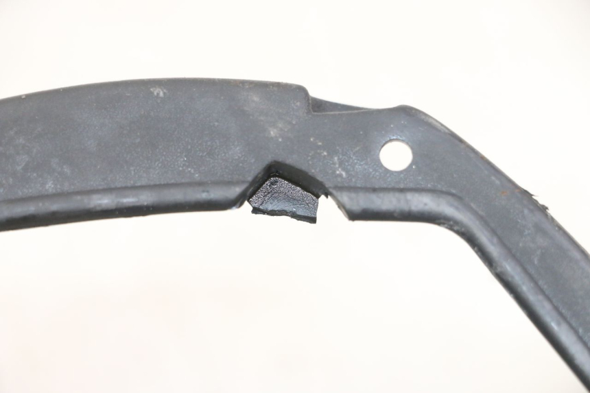 photo de OSŁONA TYLNEJ KIEROWNICY PEUGEOT ELYSTAR 50 (2002 - 2014) - Inny kąt widzenia