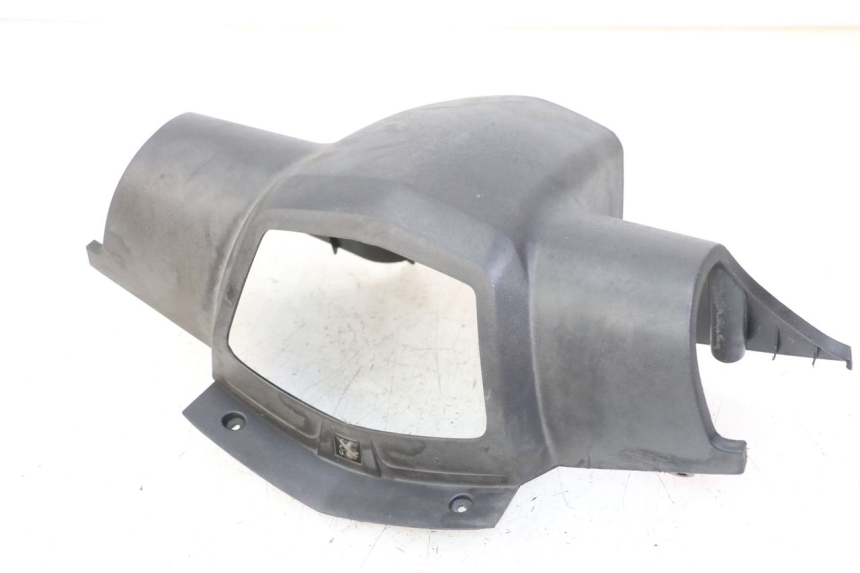 photo de OSŁONA KIEROWNICY TYLNA PEUGEOT VIVACITY 125 (2010 - 2017) - Inny kąt widzenia