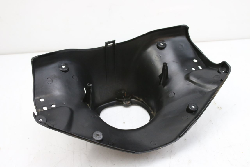 photo de OSŁONA TYLNEJ KIEROWNICY KEEWAY RY6 2T 50 (2011 - 2019) - Szczegół części