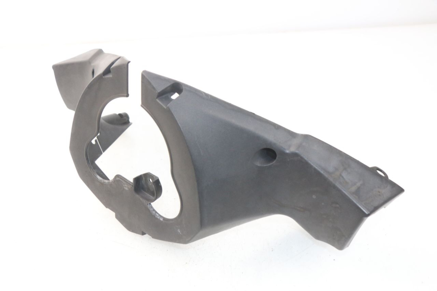 photo de OSŁONA KIEROWNICY TYLNA PEUGEOT SATELIS 500 (2007 - 2013) - Inny kąt widzenia