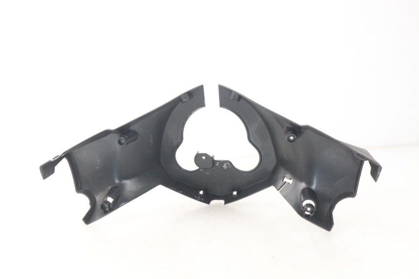 photo de OSŁONA TYLNEJ KIEROWNICY PEUGEOT SATELIS 125 (2006 - 2009) - Szczegół części