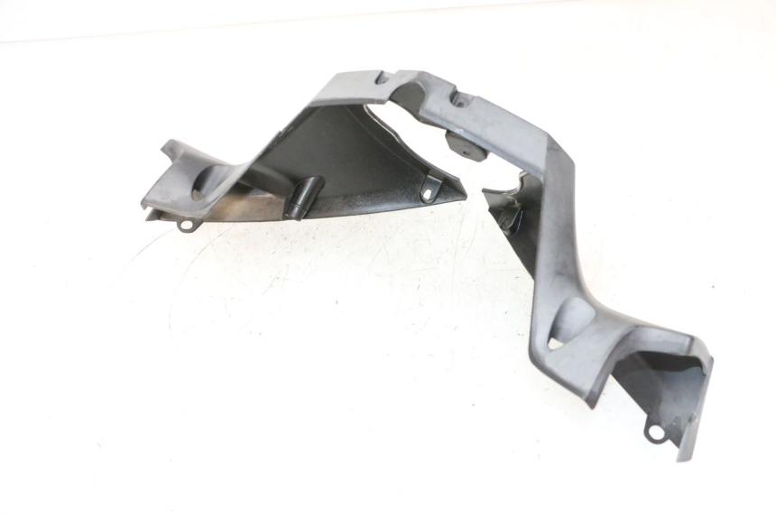 photo de OSŁONA TYLNEJ KIEROWNICY PEUGEOT SATELIS 125 (2013 - 2018) - Zoom stanu zużycia