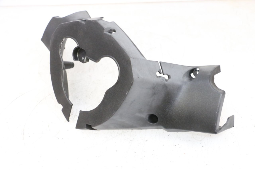 photo de OSŁONA TYLNEJ KIEROWNICY PEUGEOT SATELIS 125 (2013 - 2018) - Inny kąt widzenia