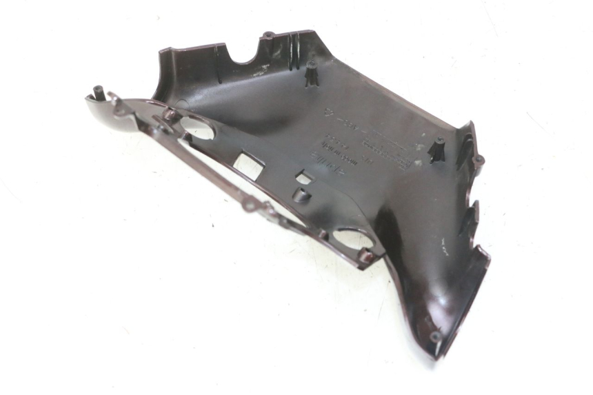 photo de OSŁONA KIEROWNICY TYLNA APRILIA SCARABEO GT TOURING 125 (1999 - 2005) - Szczegół części