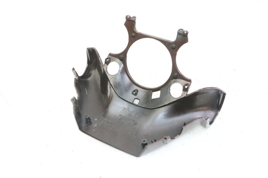 photo de OSŁONA KIEROWNICY TYLNA APRILIA SCARABEO GT TOURING 125 (1999 - 2005) - Inny kąt widzenia