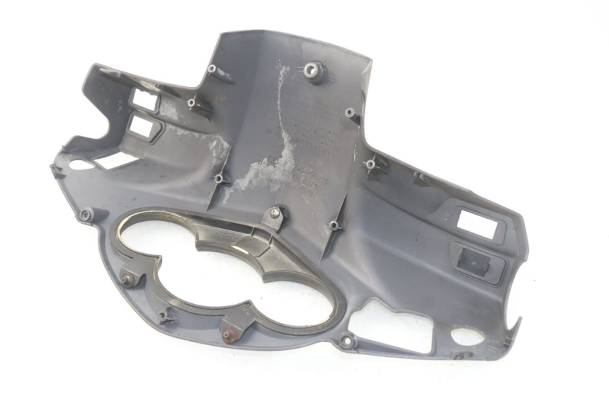 photo de OSŁONA TYLNEJ KIEROWNICY HONDA SES DYLAN 125 (2002 - 2006) - Zoom stanu zużycia