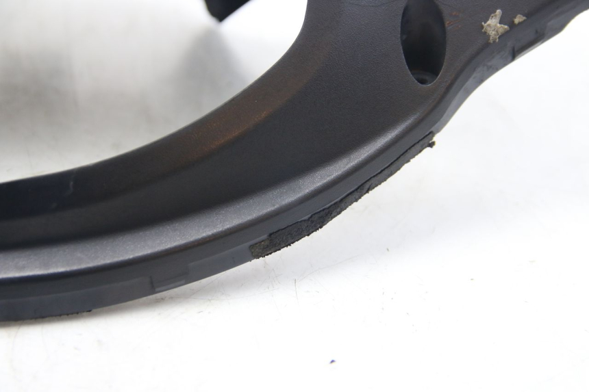 photo de OSŁONA KIEROWNICY TYLNA SUZUKI SIXTEEN 125 (2008 - 2010) - Kontrola wizualna