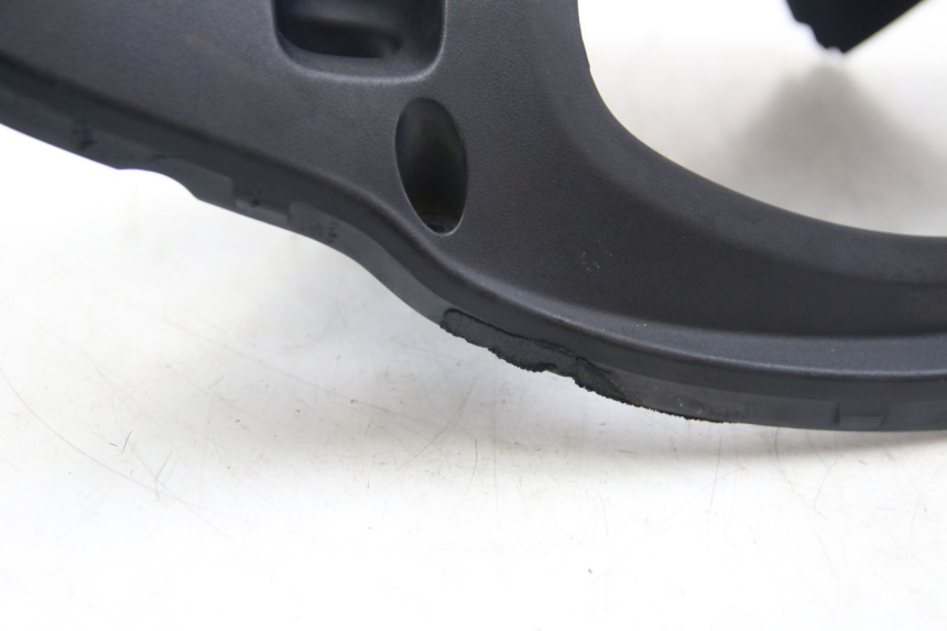 photo de OSŁONA KIEROWNICY TYLNA SUZUKI SIXTEEN 125 (2008 - 2010) - Alternatywny kąt