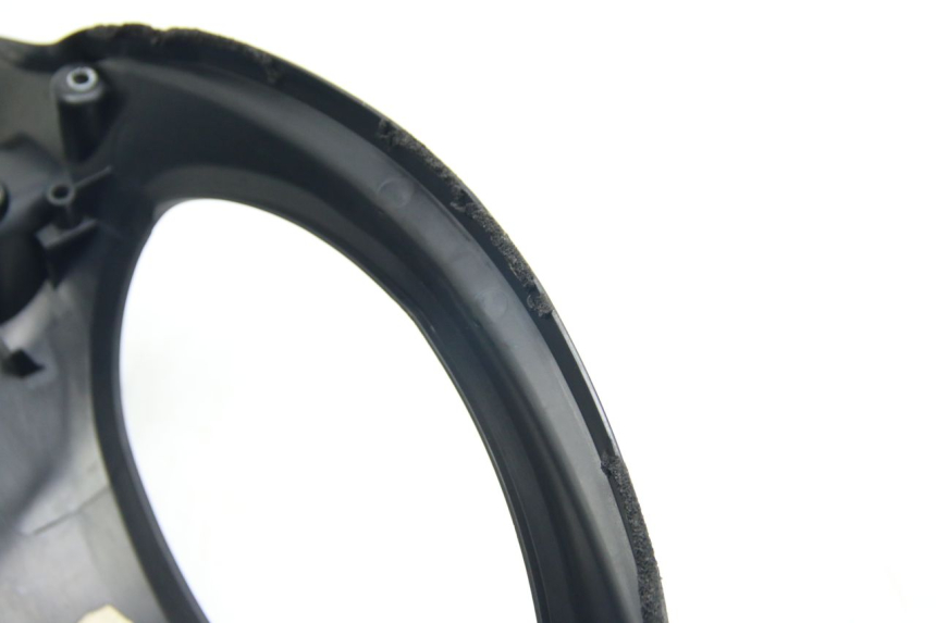 photo de OSŁONA KIEROWNICY TYLNA SUZUKI SIXTEEN 125 (2008 - 2010) - Inny kąt widzenia