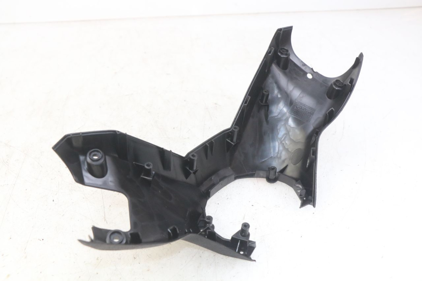 photo de OSŁONA KIEROWNICY TYLNA MBK SKYCRUISER 125 (2010 - 2013) - Szczegół części