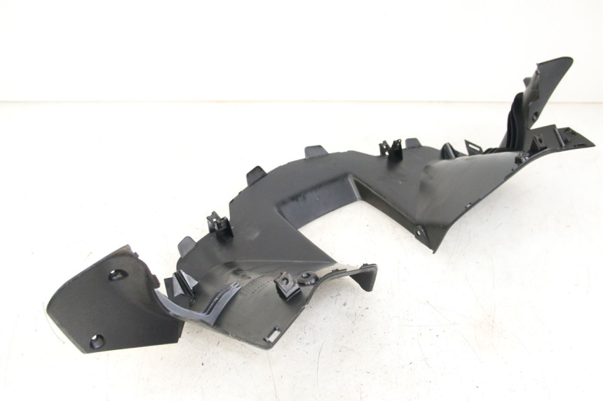 photo de OSŁONA TYLNEJ KIEROWNICY MBK SKYCRUISER 125 (2006 - 2009) - Zbliżenie techniczne