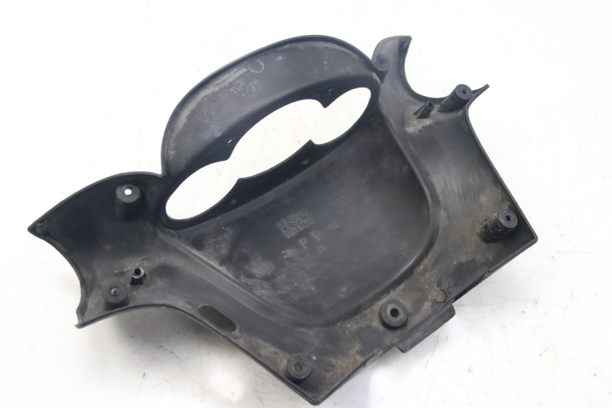 photo de OSŁONA TYLNEJ KIEROWNICY MBK SKYLINER 125 (1998 - 2001) - Zbliżenie techniczne