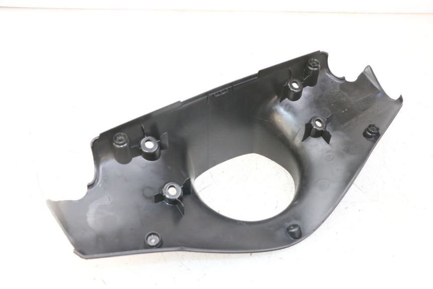 photo de OSŁONA TYLNEJ KIEROWNICY PEUGEOT SPEEDFIGHT 2 LC 50 (2000 - 2009) - Inny kąt widzenia