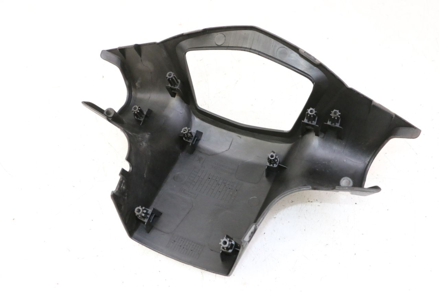 photo de OSŁONA KIEROWNICY TYLNA PEUGEOT STREETZONE I 2T 50 (2018 - 2020) - Punkty mocowania