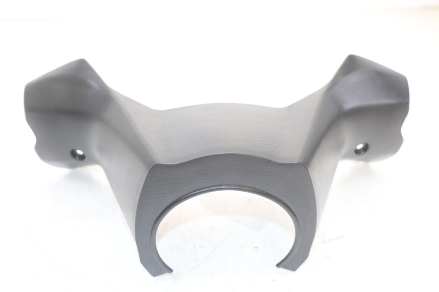 photo de OSŁONA TYLNEJ KIEROWNICY SUZUKI BURGMAN 125 (2018 - 2021) - Zoom stanu zużycia