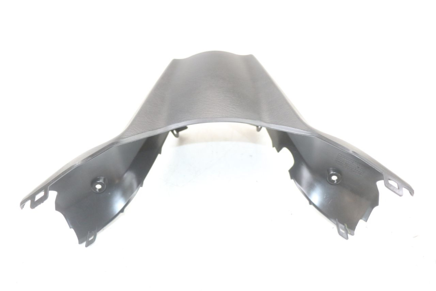 photo de OSŁONA TYLNEJ KIEROWNICY SUZUKI BURGMAN 125 (2018 - 2021) - Inny kąt widzenia