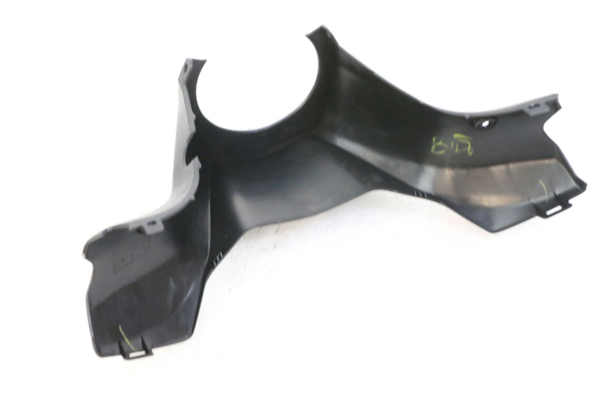 photo de OSŁONA TYLNEJ KIEROWNICY SUZUKI BURGMAN 125 (2018 - 2021) - Zoom stanu zużycia