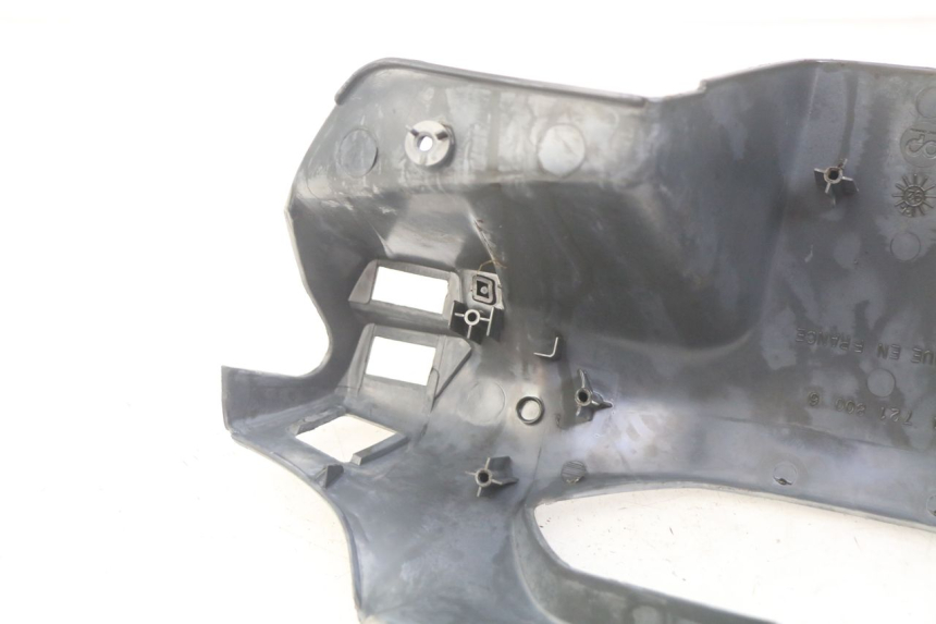 photo de OSŁONA TYLNEJ KIEROWNICY PEUGEOT SV 125 (1991 - 1994) - Zoom stanu zużycia