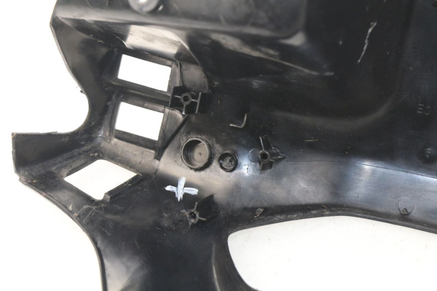 photo de OSŁONA TYLNEJ KIEROWNICY PEUGEOT SV 80 (1993 - 1997) - Szczegóły charakterystyczne