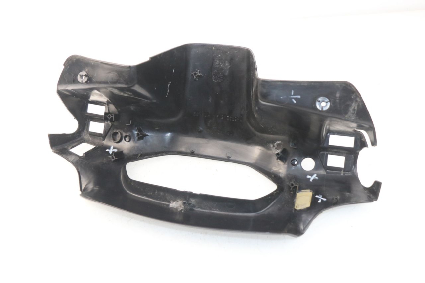 photo de OSŁONA TYLNEJ KIEROWNICY PEUGEOT SV 80 (1993 - 1997) - Zbliżenie komponentów