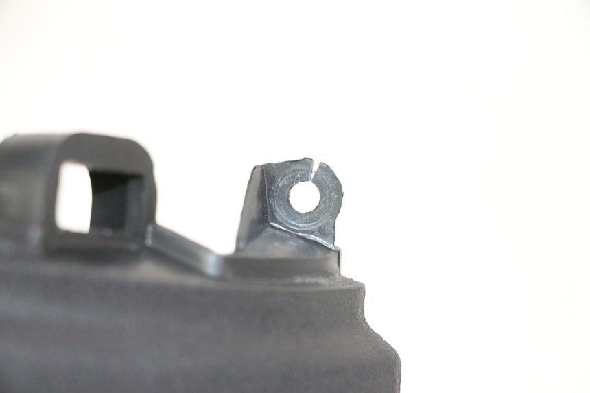 photo de OSŁONA KIEROWNICY TYLNA APRILIA SXR 50 (2021 - 2023) - Szczegół części