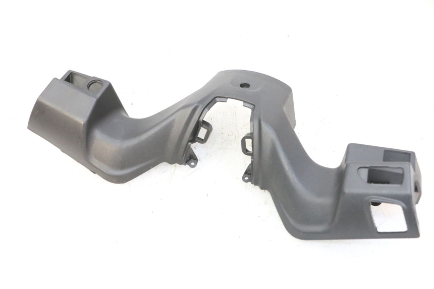 photo de OSŁONA KIEROWNICY TYLNA APRILIA SXR 50 (2021 - 2023) - Zoom stanu zużycia