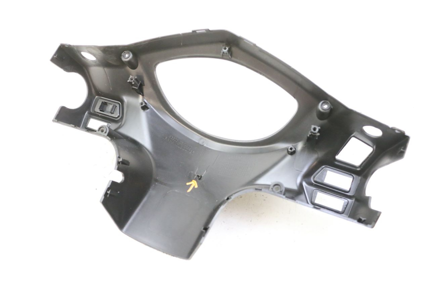 photo de OSŁONA TYLNEJ KIEROWNICY SYM ORBIT III 3 4T 50 (2018 - 2021) - Oznaczenia i referencje