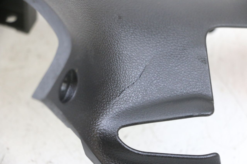 photo de OSŁONA TYLNEJ KIEROWNICY YAMAHA TRICITY 300 (2020 - 2024) - Inny kąt widzenia