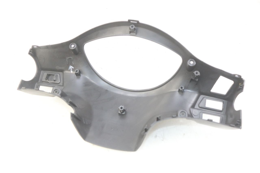 photo de OSŁONA TYLNEJ KIEROWNICY PEUGEOT TWEET 4T 50 (2010 - 2014) - Inny kąt widzenia